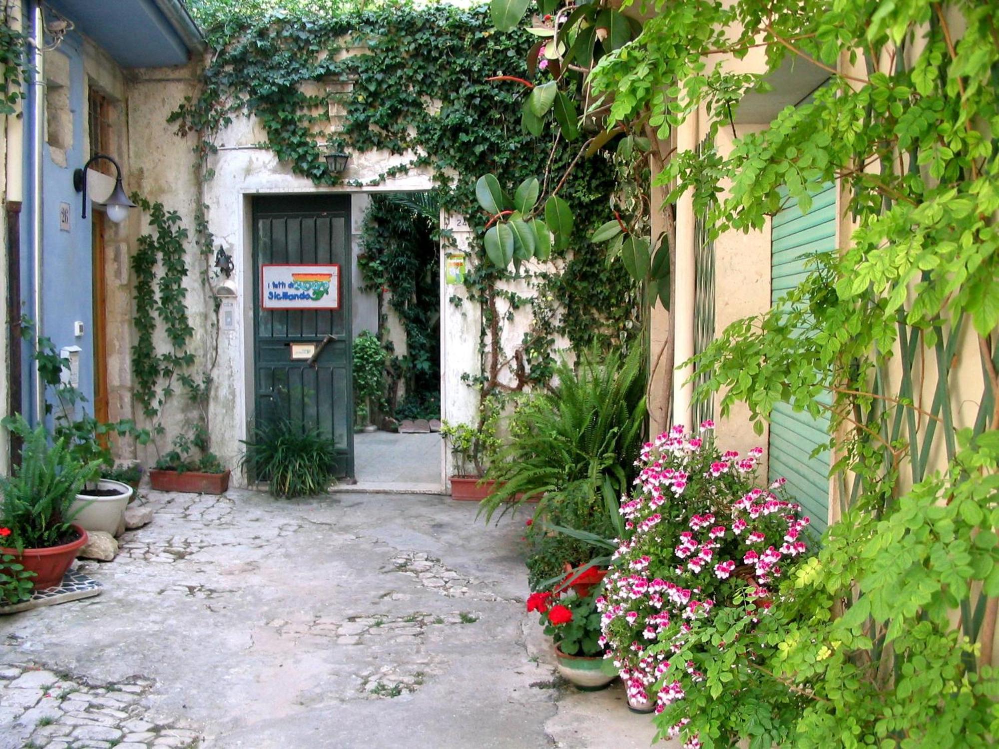 Bed and Breakfast I Tetti Di Siciliando Модика Экстерьер фото