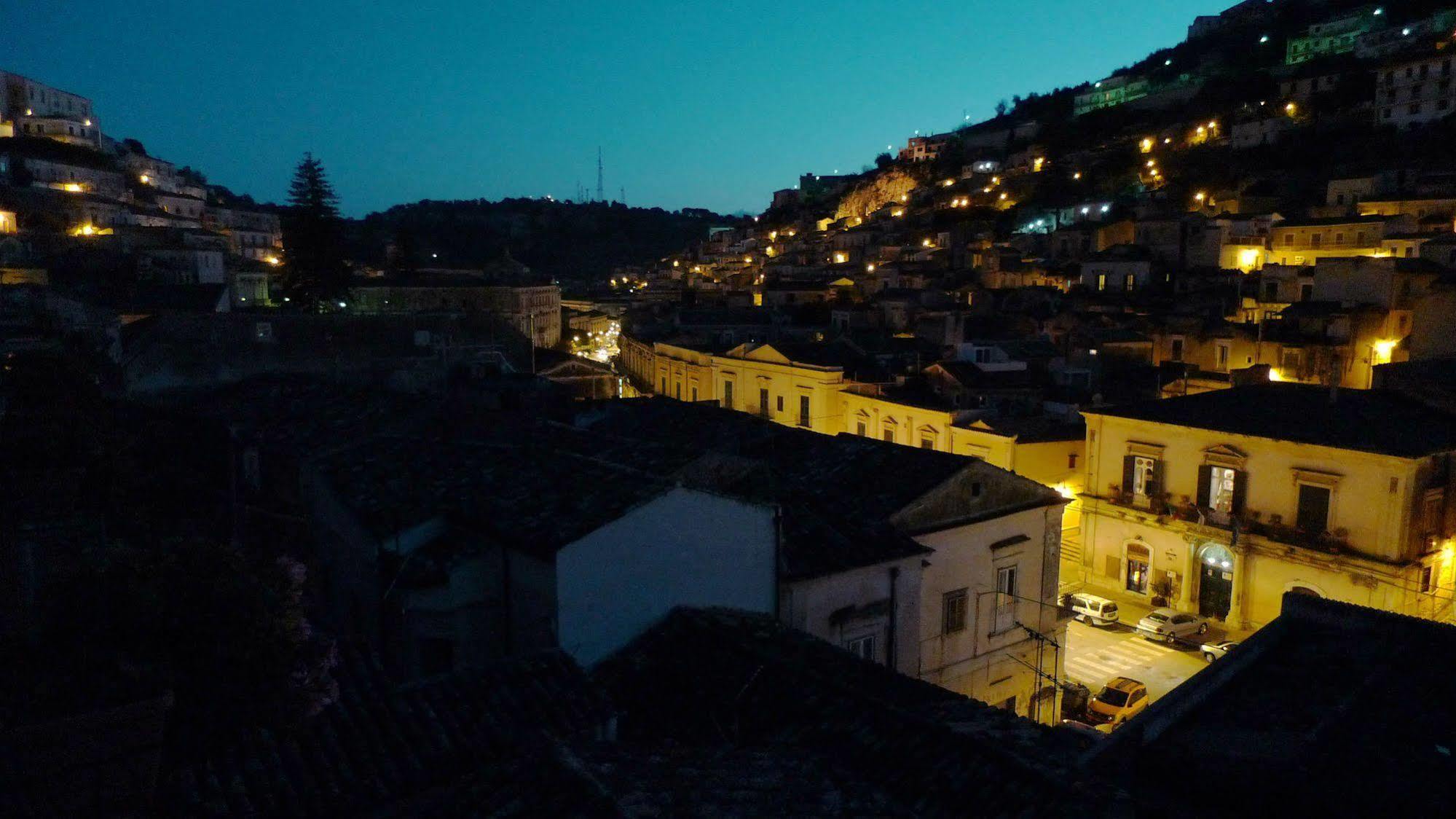 Bed and Breakfast I Tetti Di Siciliando Модика Экстерьер фото
