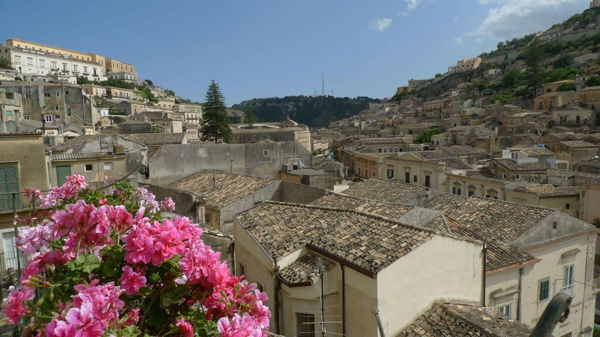 Bed and Breakfast I Tetti Di Siciliando Модика Экстерьер фото