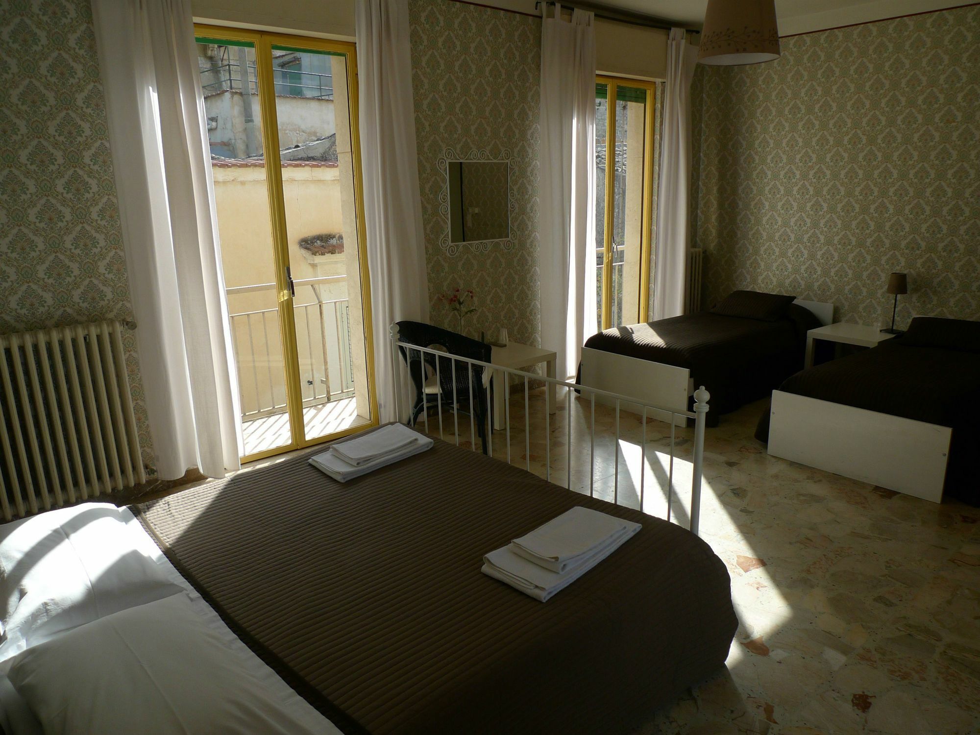 Bed and Breakfast I Tetti Di Siciliando Модика Экстерьер фото